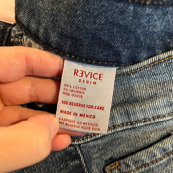 NWT Revice Venus Crop in LightYear wash Star jeans - Picture 8 of 9